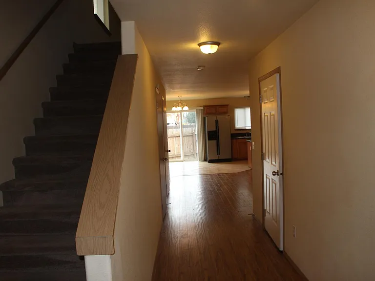 308 S Blake Rd — Photo 5