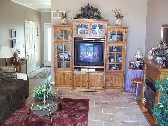 4th image of 30 Indian Oaks Ln