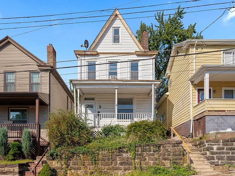 362 Republic St — Photo 13