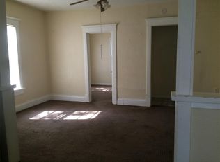 626 Dawson St, Waterloo, IA 50703