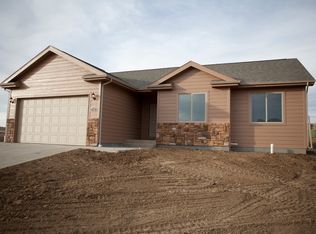2302 Big Lost Dr, Gillette, WY 82718