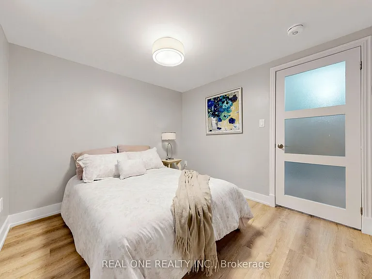 49 Bayview Pkwy #BASEMENT — Photo 15