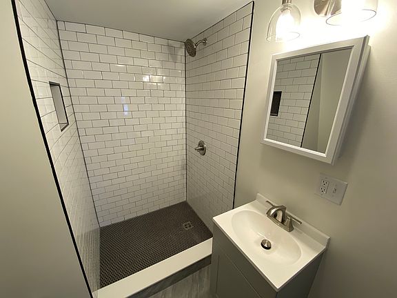 5th image of 11 16th St #A