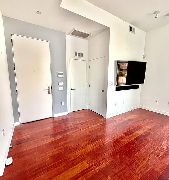 1200 N Sweetzer Ave #8 — Photo 12