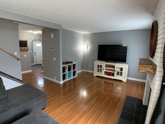 3rd image of 123 Astum Ct