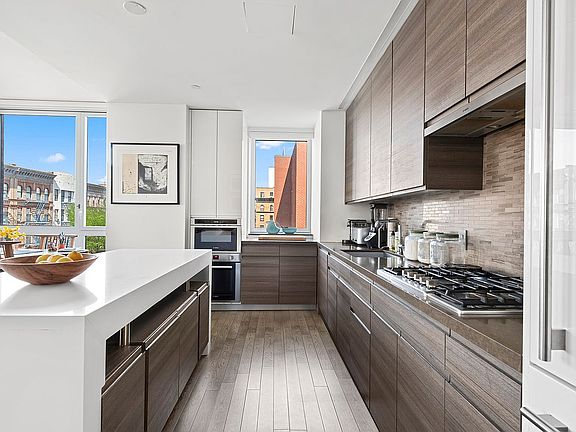 4th image of 285 W 110th St APT 4B