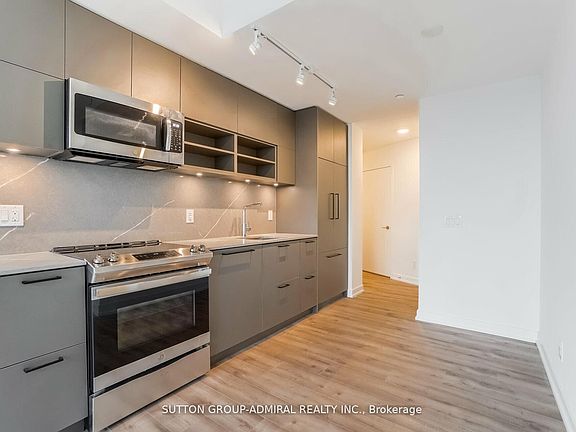 3rd image of 135 Liberty St #1403