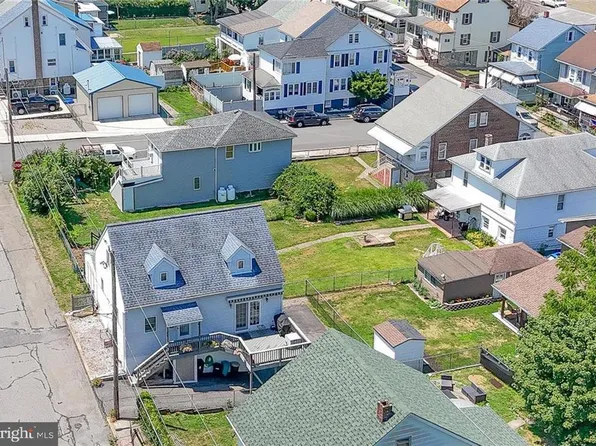 40 W Coal St, Nesquehoning, PA 18240