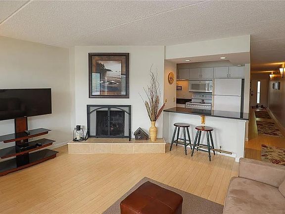 3rd image of 167 Cliffside Dr Unit 167