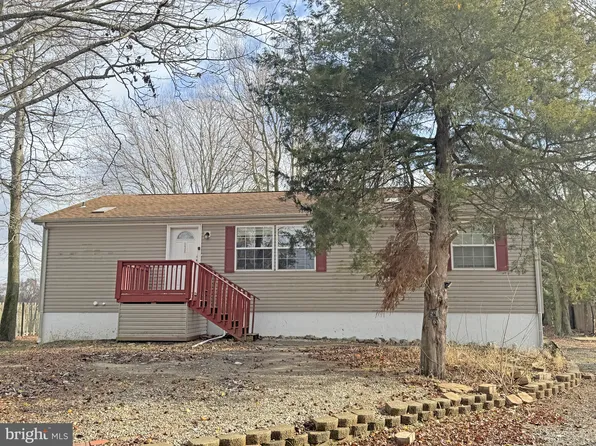 238 Silver Leaf Ln, Dover, DE 19901