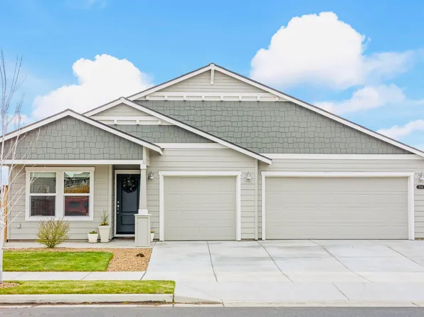1256 NW Golf Course Dr, Madras, OR 97741