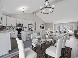 87 Bellport Ave, Bellport, NY 11713