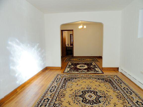 4th image of 3025 N Austin Ave
