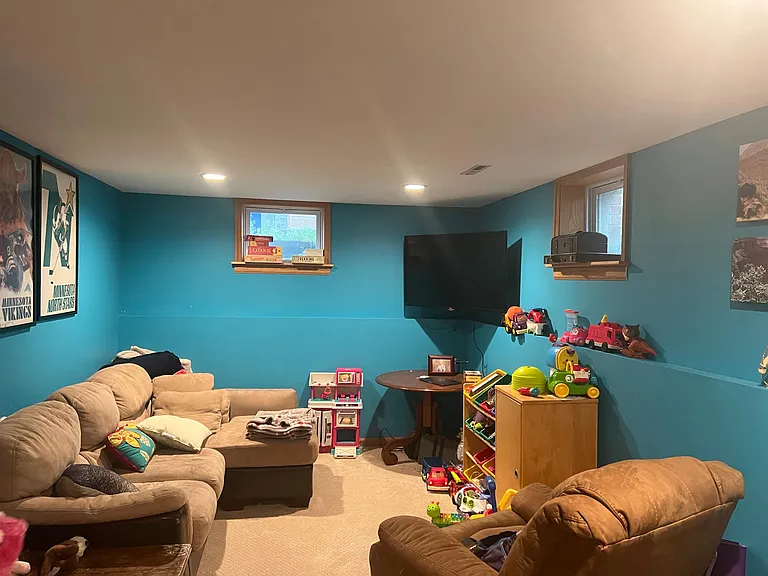 623 Spring St NE — Photo 11