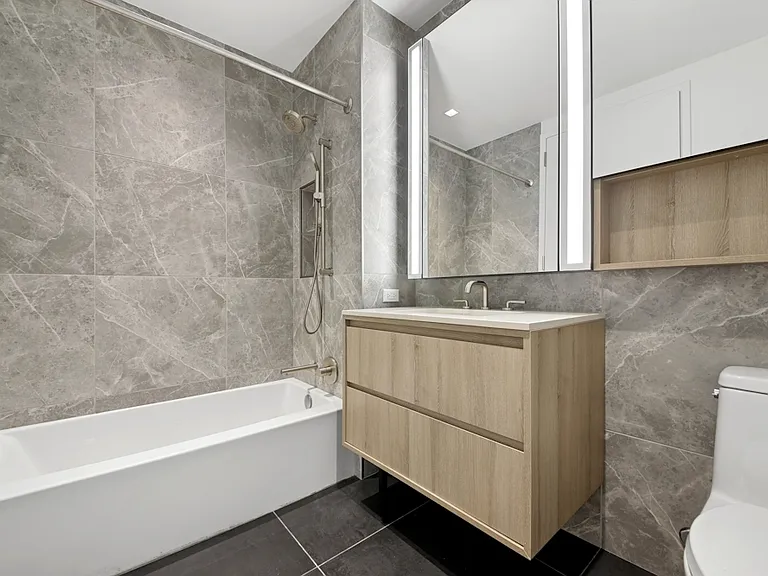 312 W 43rd St #16H — Photo 8