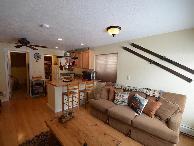 9 Yacht Club Tenderfoot St #414 — Photo 1