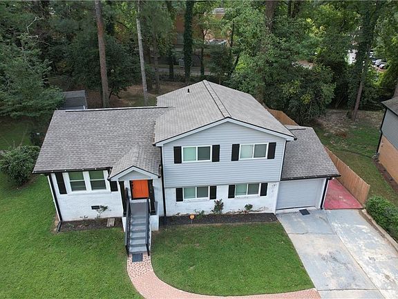 3rd image of 3278 Amhurst Dr NW