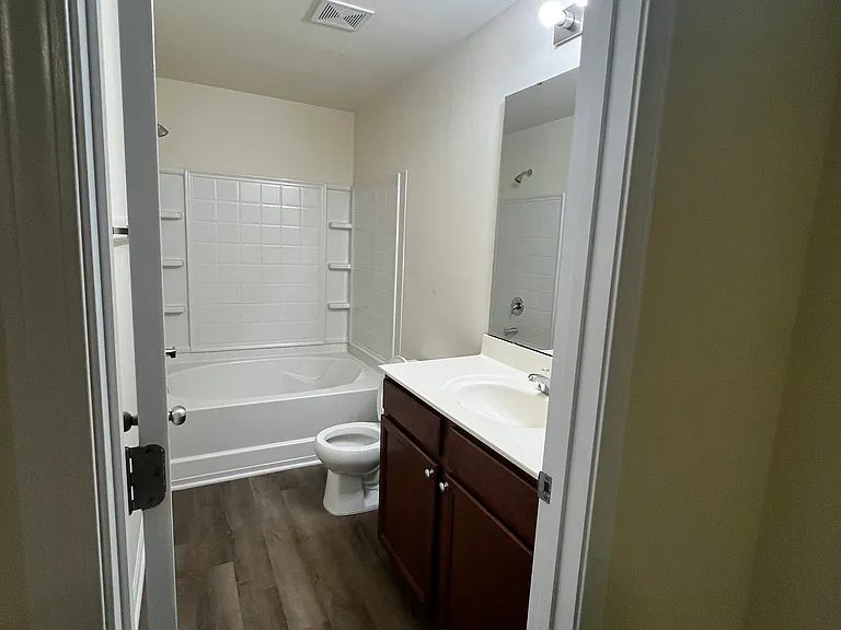 8526 Quarton Dr — Photo 12