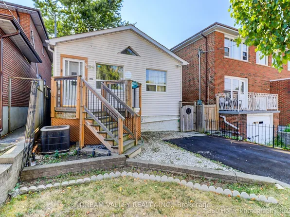 96 Laurel Ave, Toronto, ON M1K 3J9