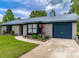 107 Willow Lake Dr, Kingsland, GA 31548