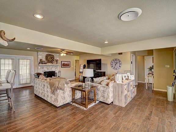 2nd image of 130 Crescent Dr