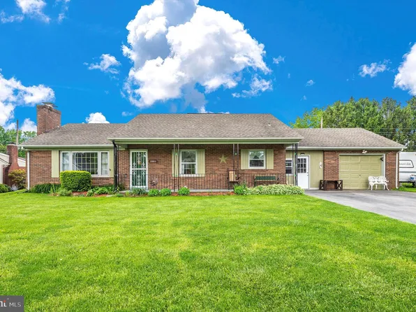 22053 Mohawk Dr, Smithsburg, MD 21783