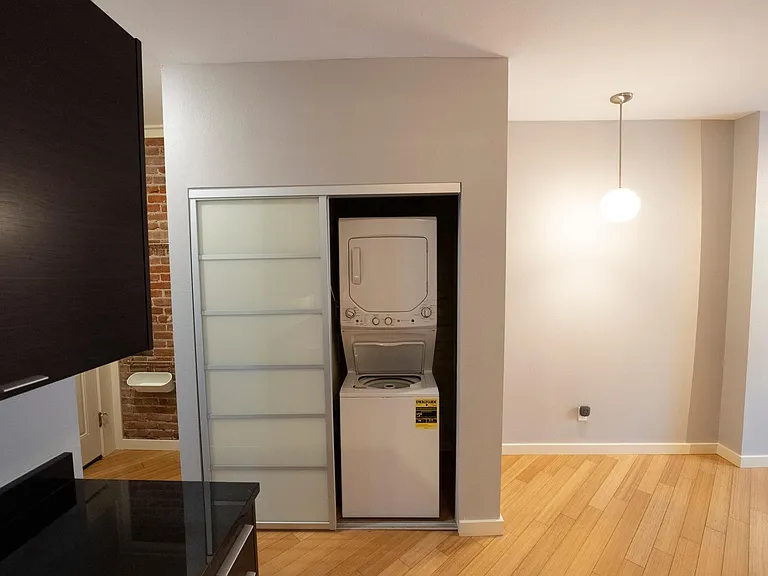 2306 Glenarm Pl #102 — Photo 12