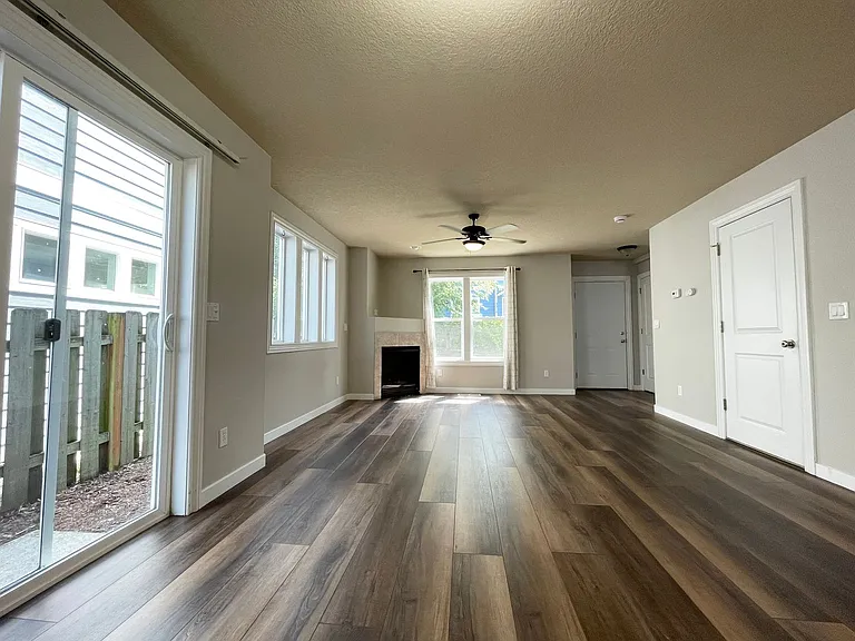 9322 N Macrum Ave — Photo 2