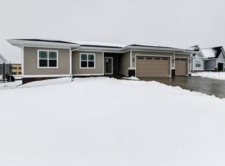 1525 N Thompson Rd, Sun Prairie, WI 53590