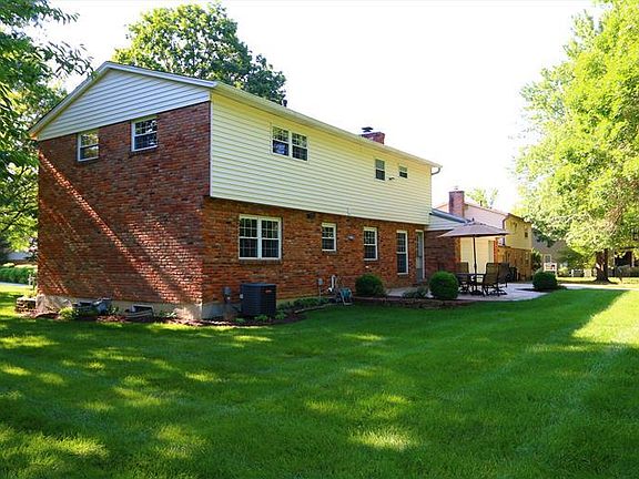 2nd image of 10715 Shadowcrest Ct