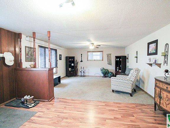 2nd image of 814 Henrietta Ave
