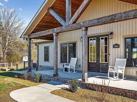 14th image of 3001 Tulip Ln