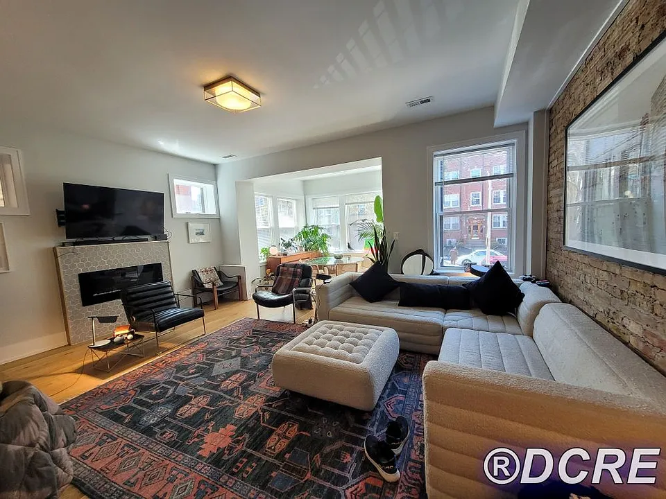 1318 W Winnemac Ave #3E