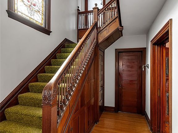 4th image of 49 Park St