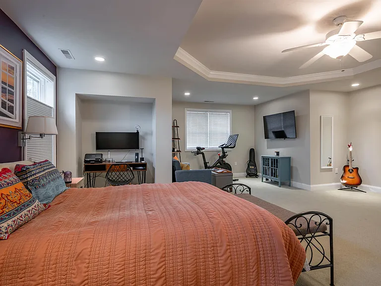 2 Lowther Pl — Photo 25