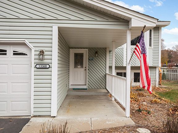 2nd image of 13360 Wellington Cir N