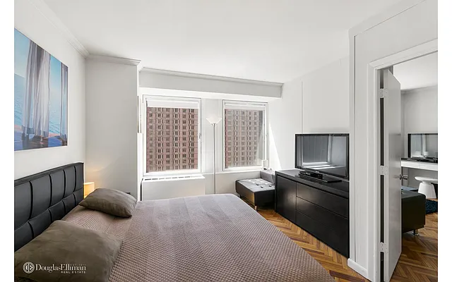 Rented by Douglas Elliman | media 25