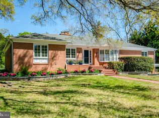 8503 W Boulevard Dr, Alexandria, VA