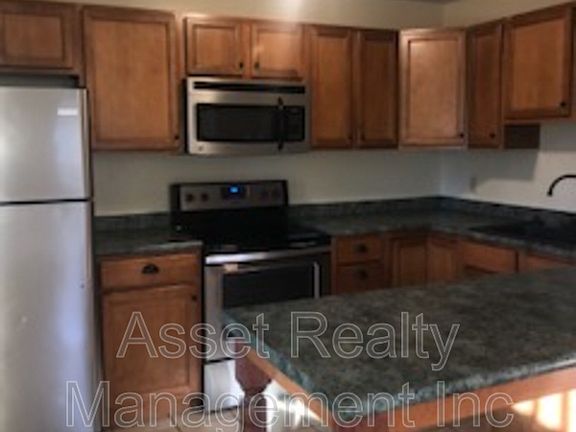 3rd image of 1500 Luttrell St APT 5