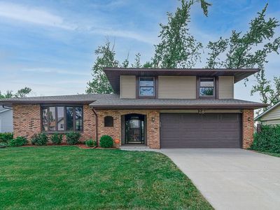 28 Julia Anne Dr NW, Cedar Rapids, IA, 52405