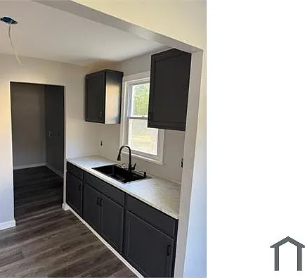 3 bed, 936 sqft, $1,400 — Photo 2