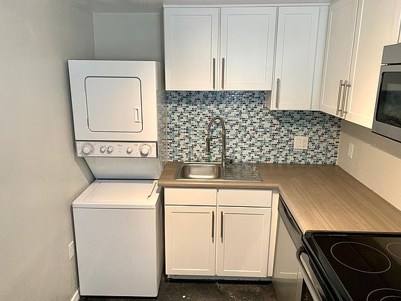 4th image of 4127 N 9th Ave APT 12