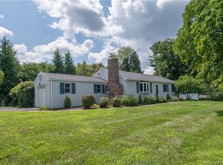 3 Sycamore Ln, Brookfield, CT 06804