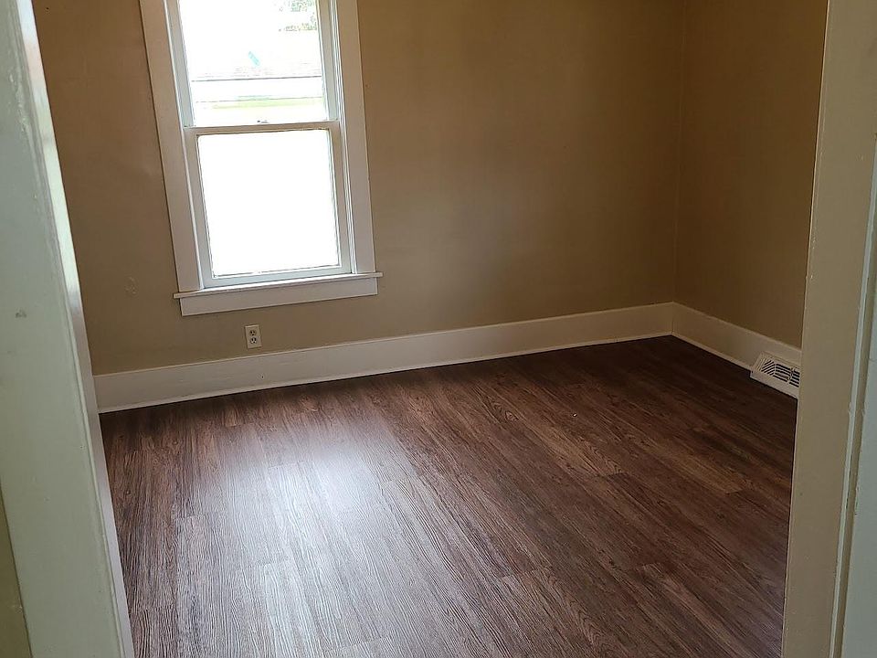 1st image of 218 Winckles St