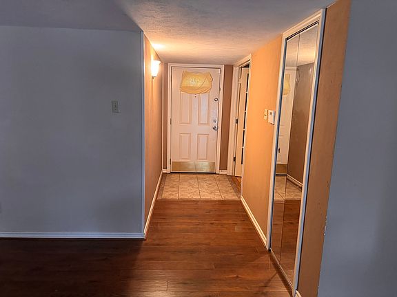 4th image of 4205 Mayflower Dr