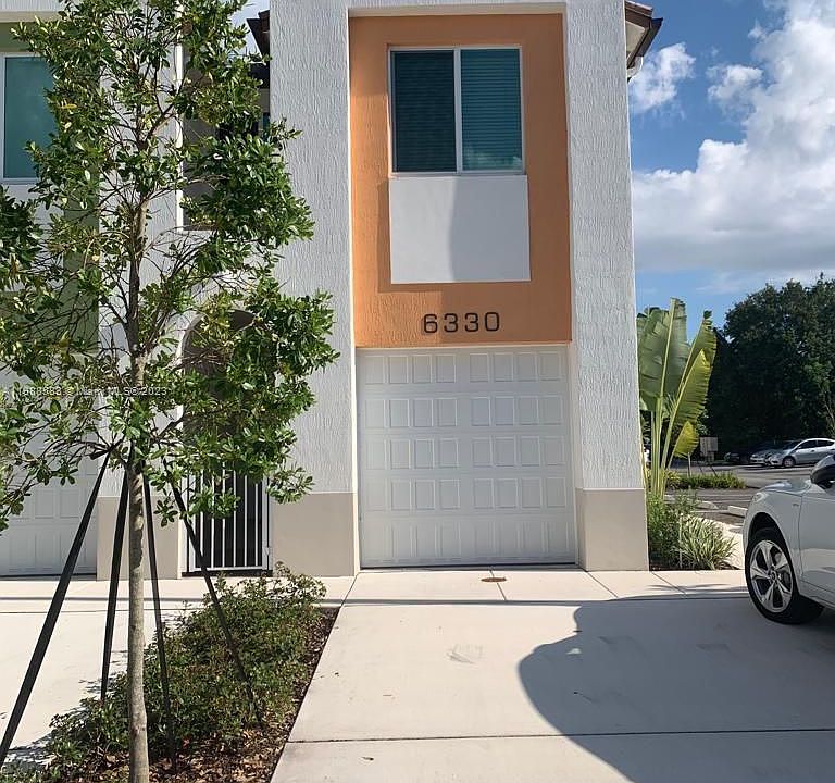 1st image of 6330 SW 47th Ct