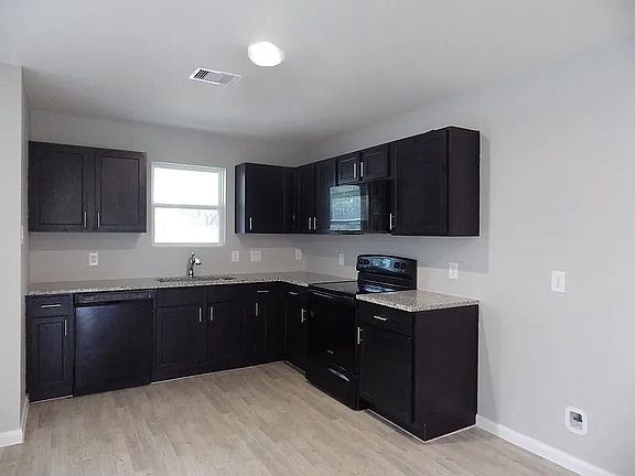 4th image of 17059 Marie Village Dr