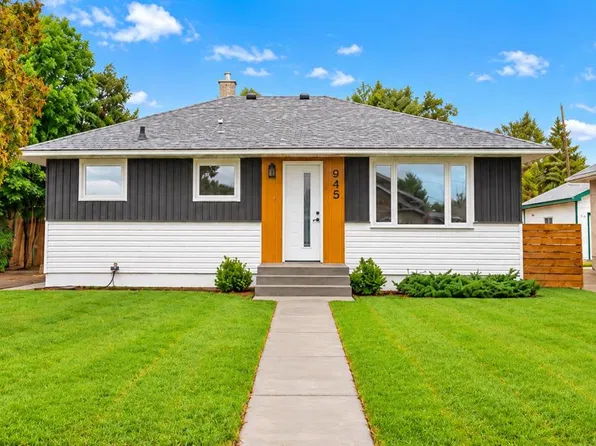 945 W Parker Ave NW, Medicine Hat, AB T1A 6W7