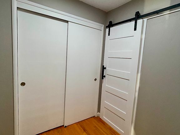 5th image of 1-3326 Y St
