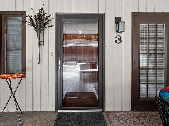 5th image of 251 Columbia Ave W APT 3